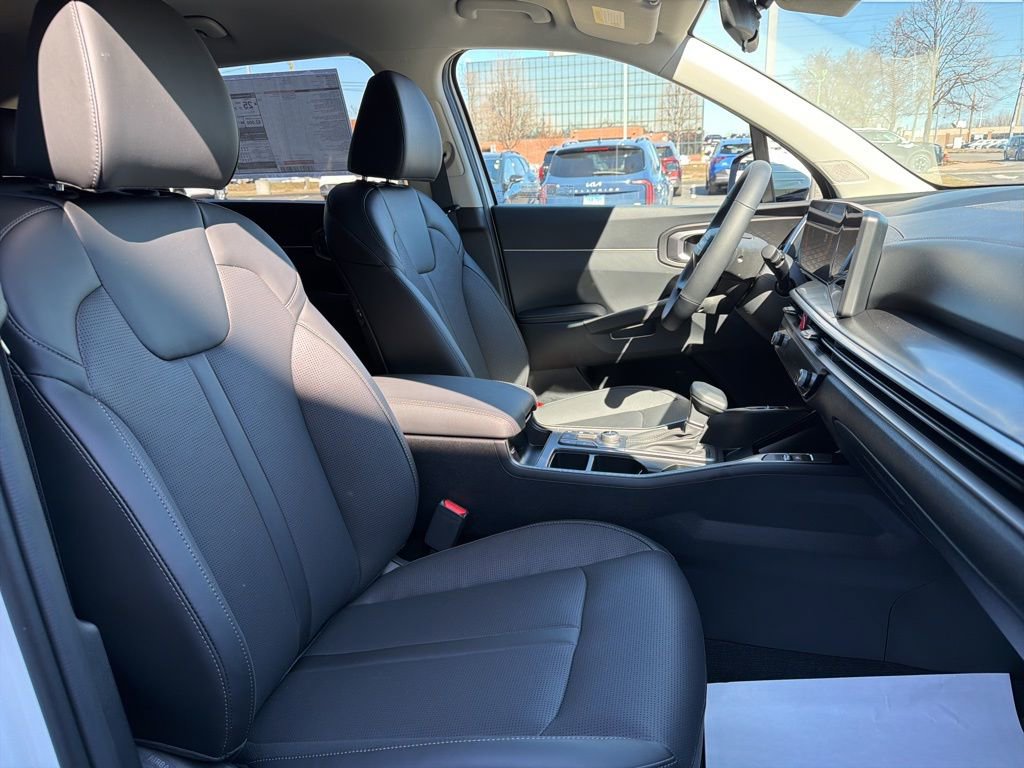 New 2026 Kia Sorento S image 12