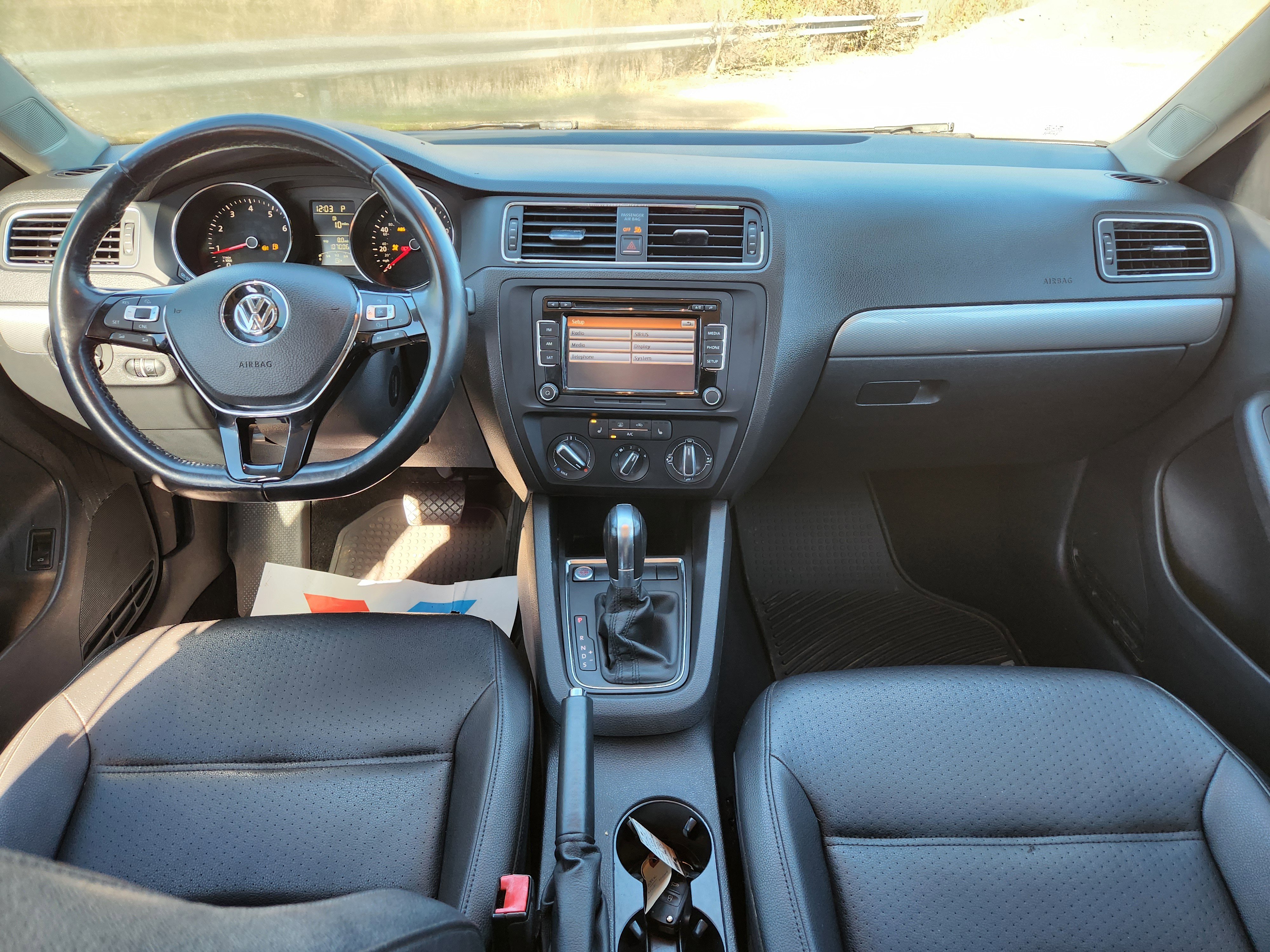 Used 2015 Volkswagen Jetta SE image 12