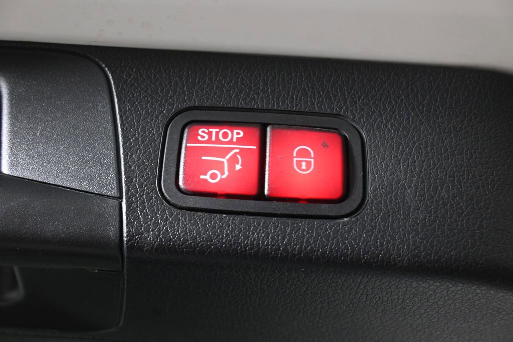 Certified 2024 Mercedes-Benz GLB 250 image 38