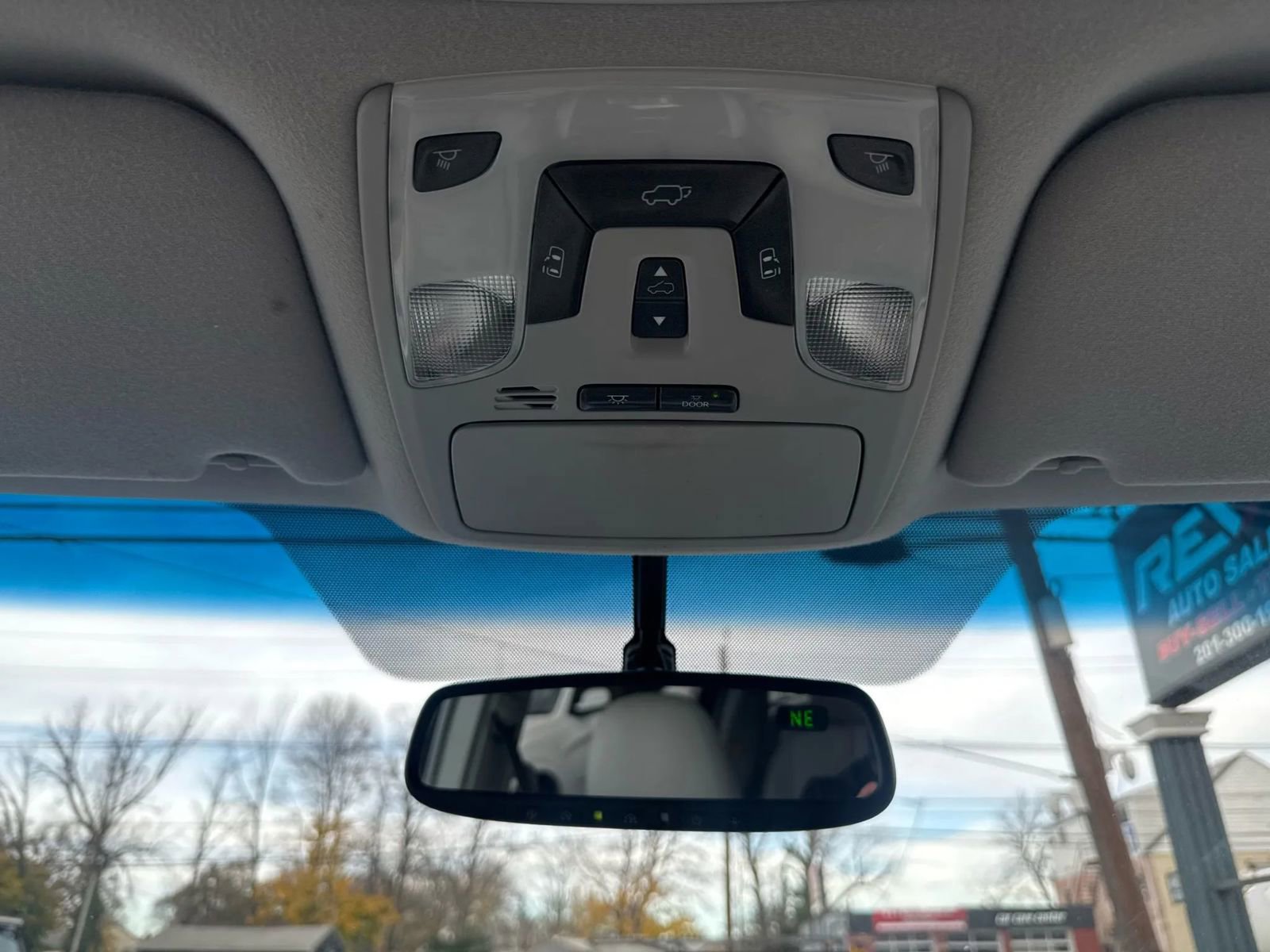 Used 2013 Toyota Sienna Limited image 38