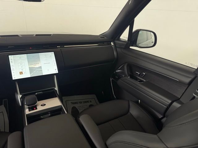 Used 2025 Land Rover Range Rover SE image 22