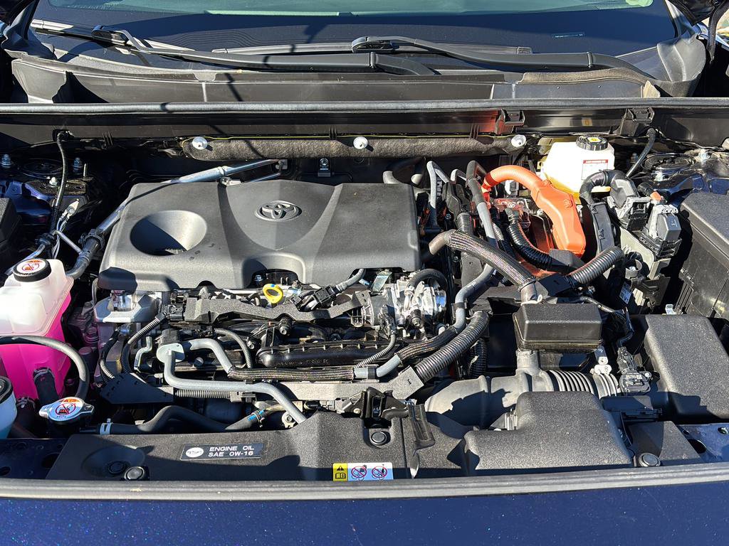 Used 2025 Toyota RAV4 Limited image 12