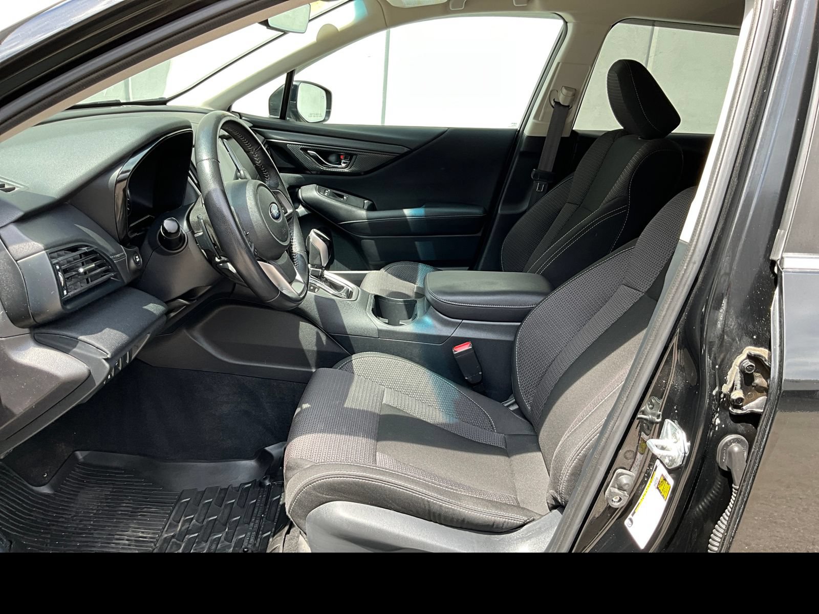 Used 2022 Subaru Outback Premium AWD/4WD image 2