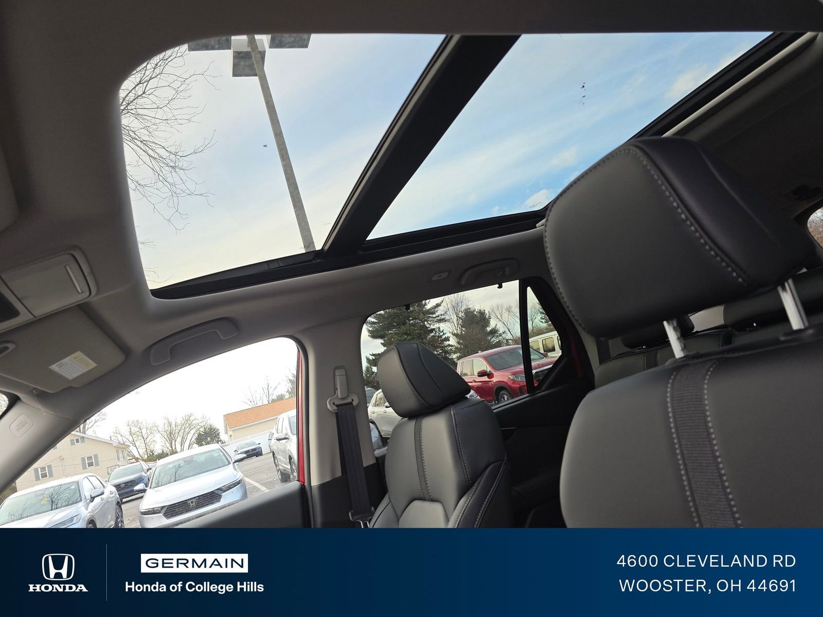 New 2025 Honda Pilot Touring image 4