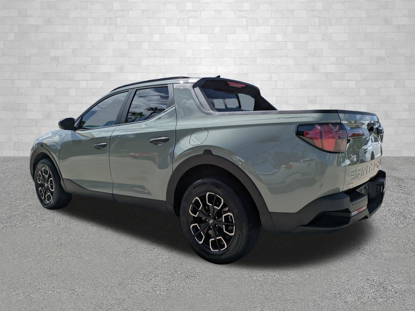 Certified 2023 Hyundai Santa Cruz SEL w/ Activity Package FWD image 4