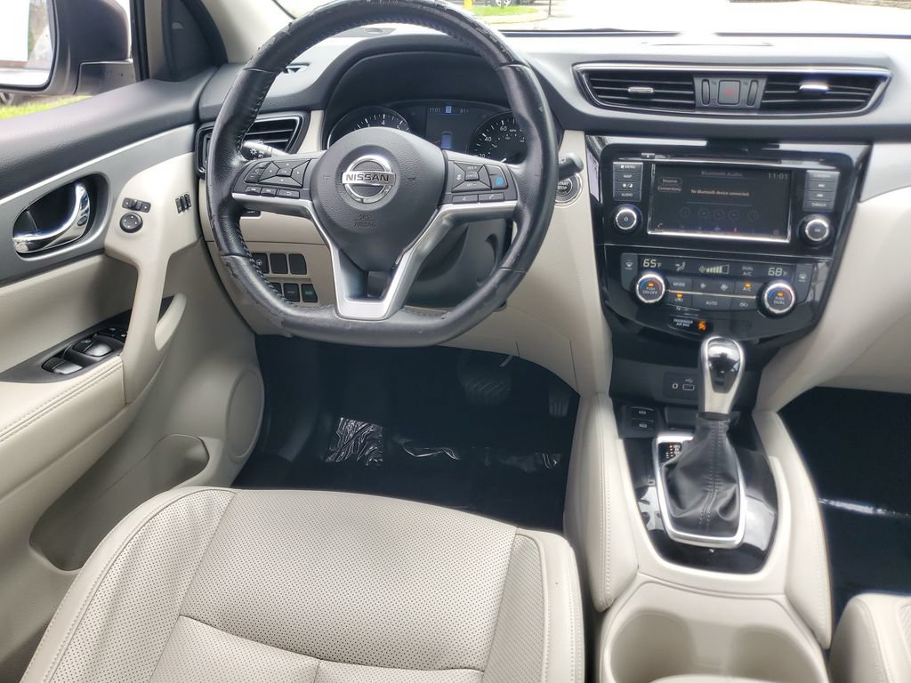 Certified 2020 Nissan Rogue Sport SL w/ Premium Package FWD image 14