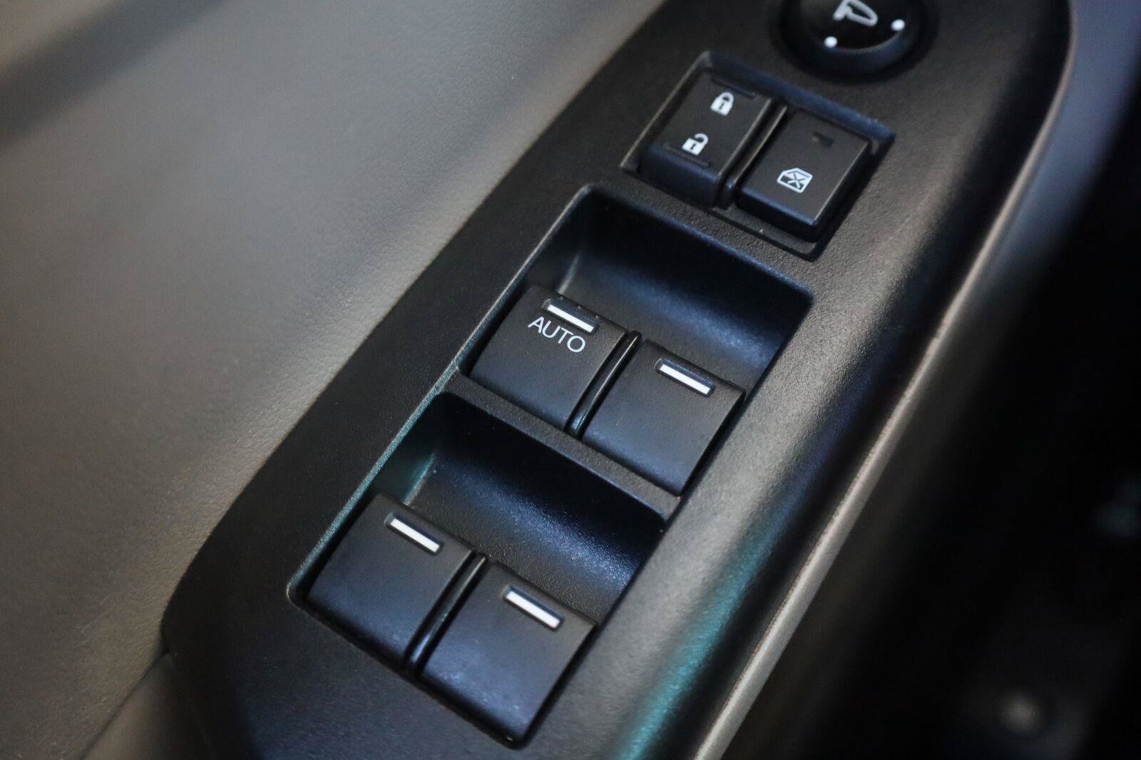 Used 2013 Honda Civic Hybrid Sedan image 36