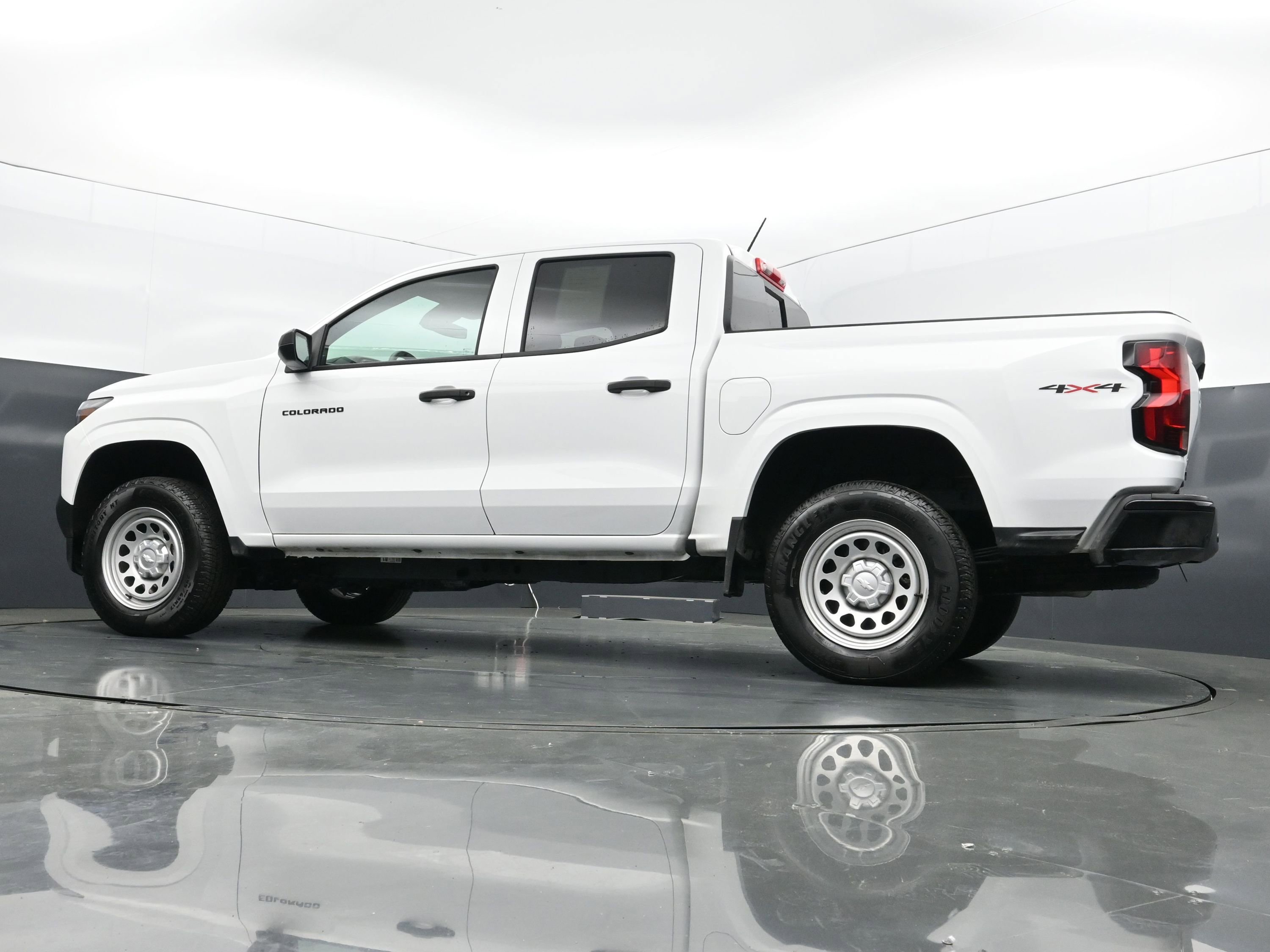 Used 2025 Chevrolet Colorado W/T image 36