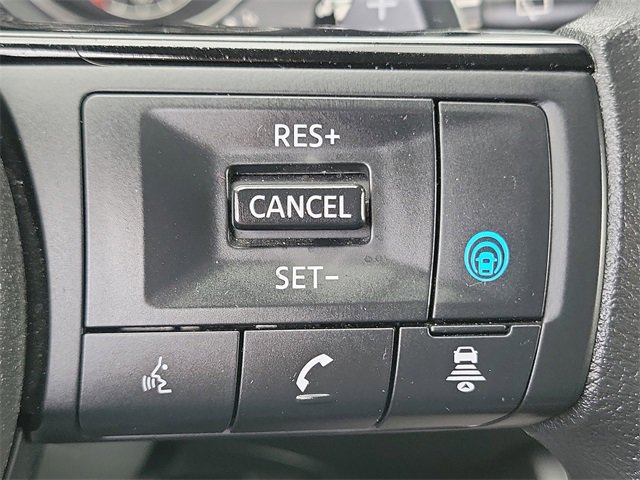 Used 2023 Nissan Rogue SV image 9