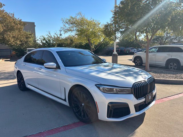 Used 2020 BMW 750i xDrive w/ Executive Package AWD/4WD image 3