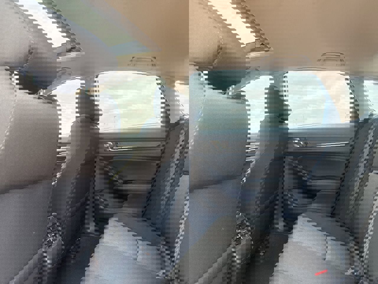 Used 2019 Honda Accord EX image 34