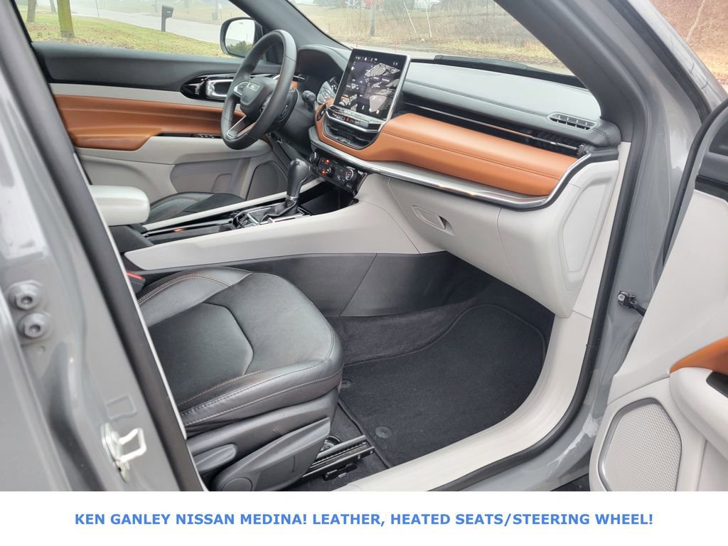 Used 2023 Jeep Compass Limited image 52