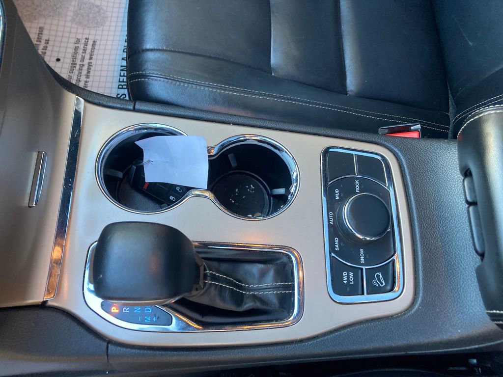 Used 2017 Jeep Grand Cherokee Limited image 30