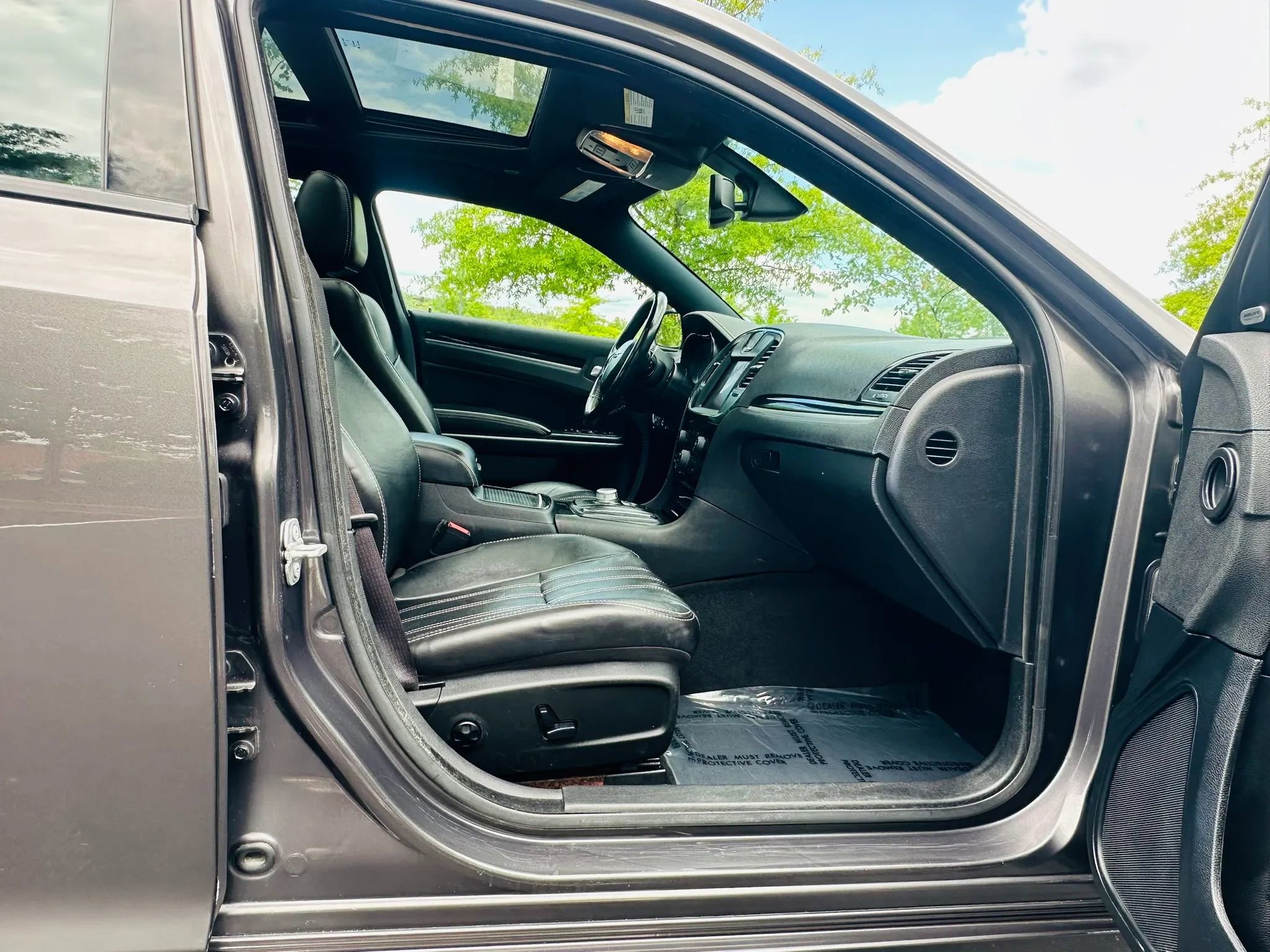 Used 2020 Chrysler 300 S RWD image 11