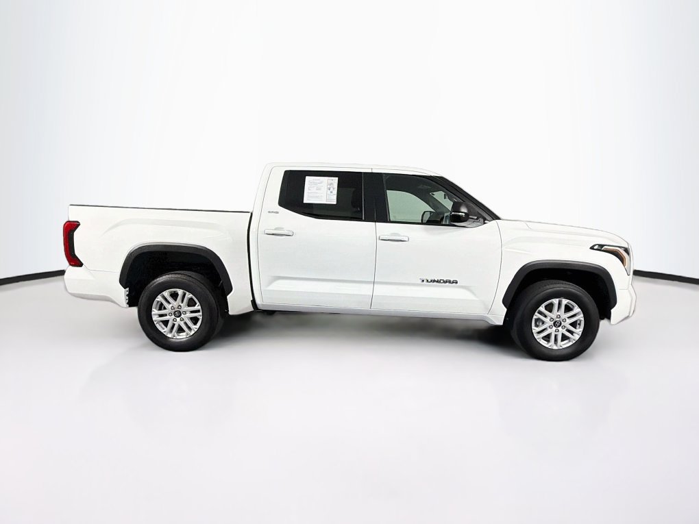 Used 2025 Toyota Tundra SR5 w/ SR5 Premium Package AWD/4WD image 11