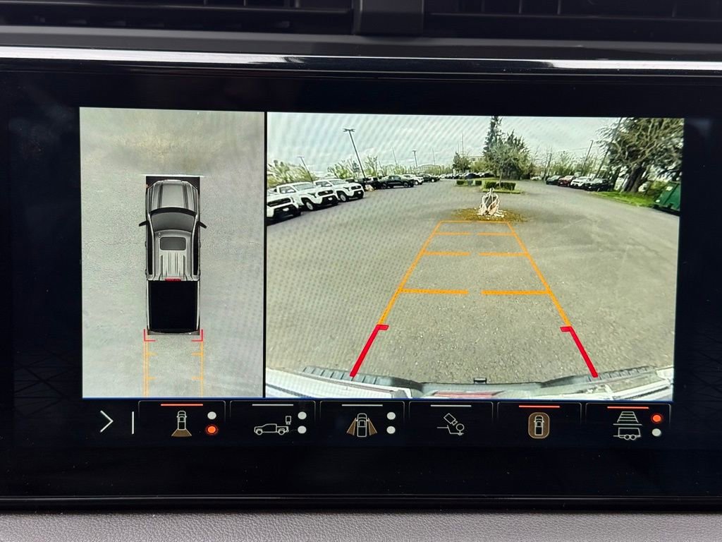 Used 2025 GMC Sierra 1500 AT4 w/ AT4 Premium Package image 11