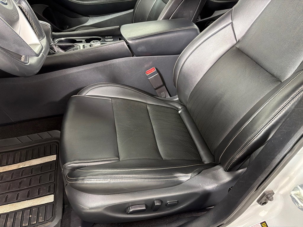 Used 2022 Nissan Maxima SV image 10