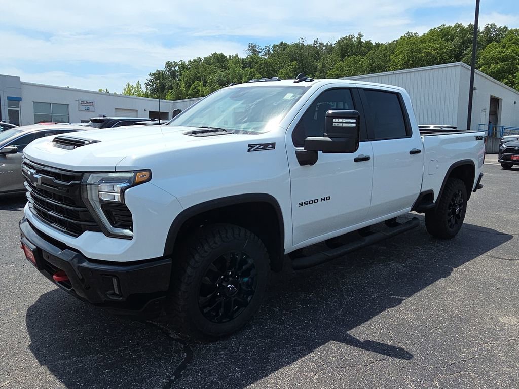 New 2026 Chevrolet Silverado 3500 LT w/ Trail Boss Package AWD/4WD image 4