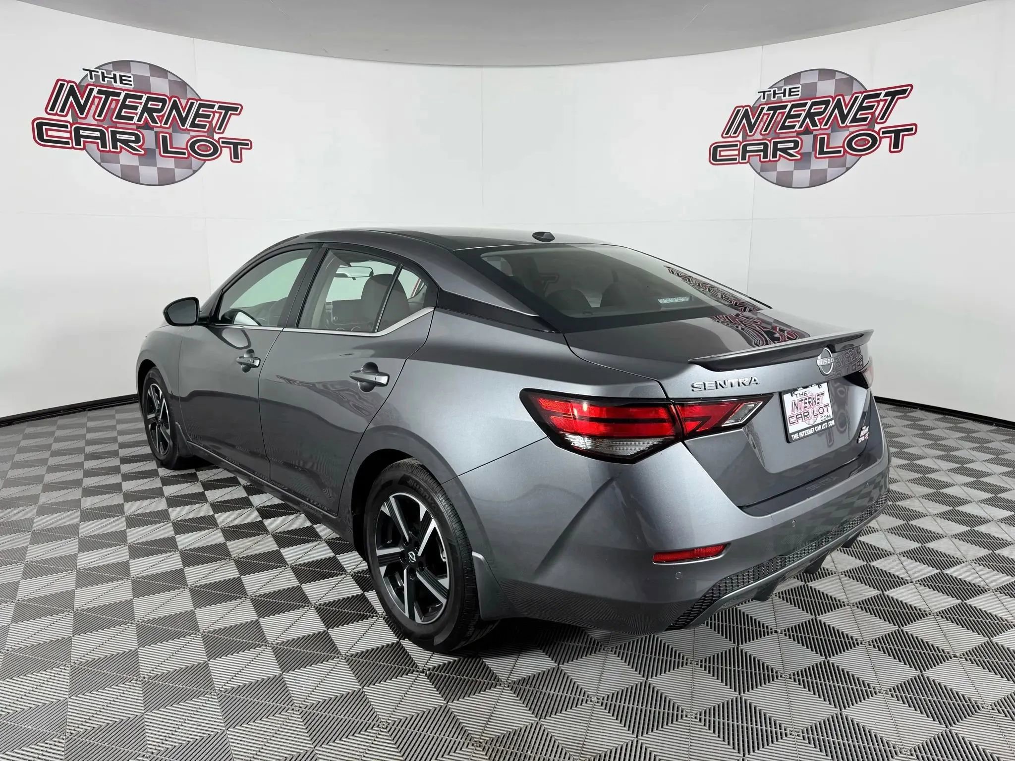 Used 2025 Nissan Sentra SV w/ All-Weather Package image 5