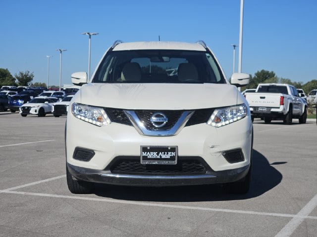 Used 2016 Nissan Rogue SV AWD/4WD image 2