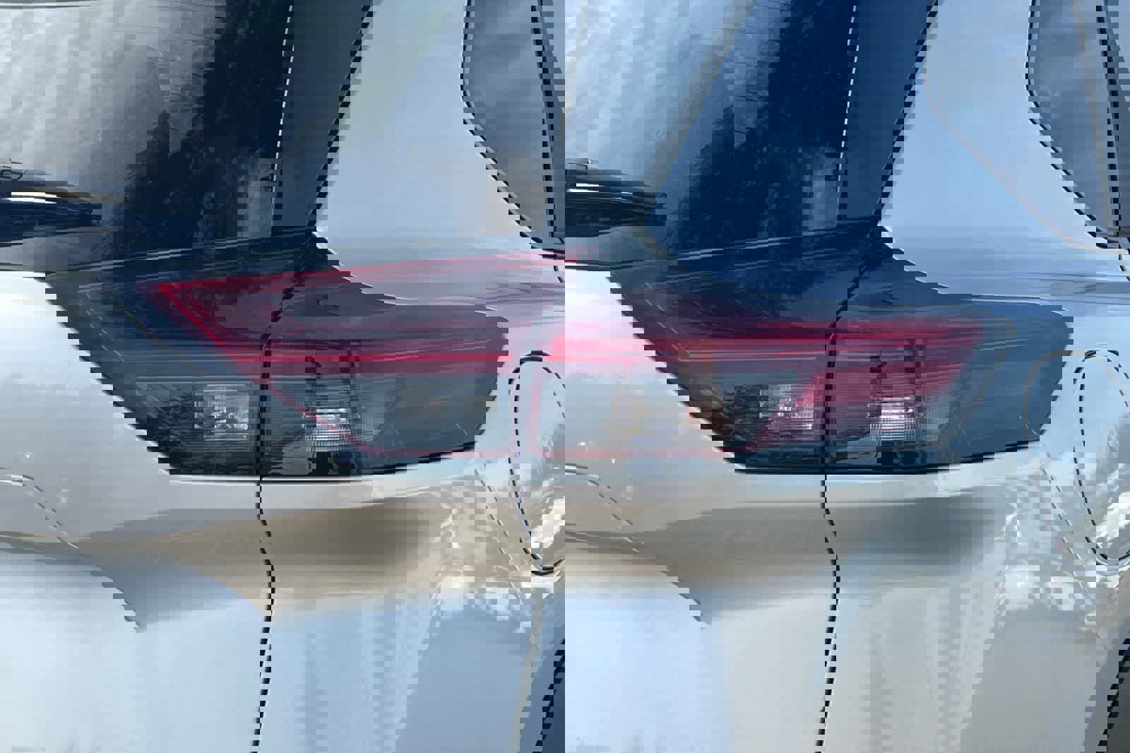 Certified 2025 Nissan Rogue SV image 17