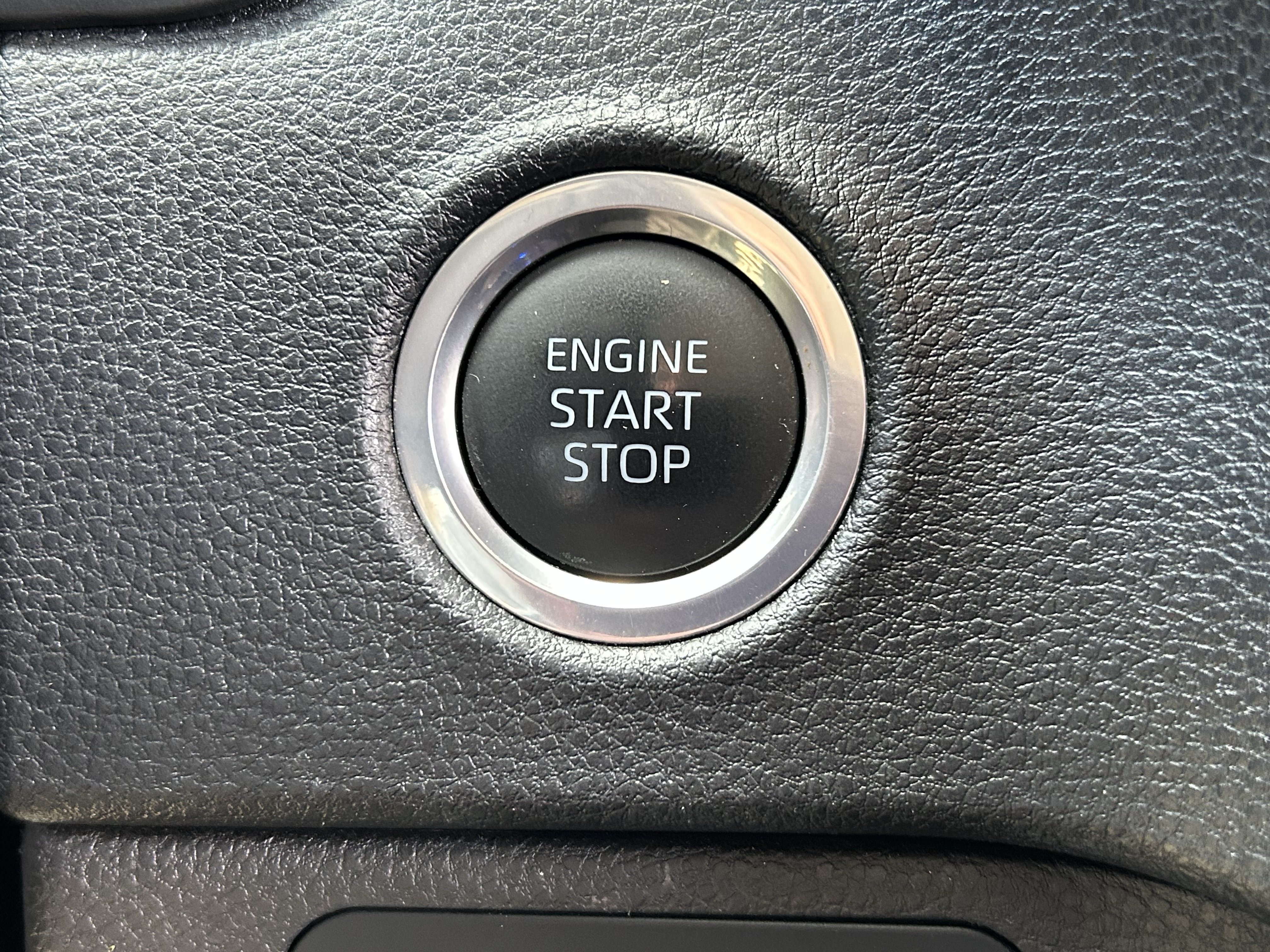 Used 2024 Toyota Tundra SR5 w/ SR5 Convenience Package AWD/4WD image 32