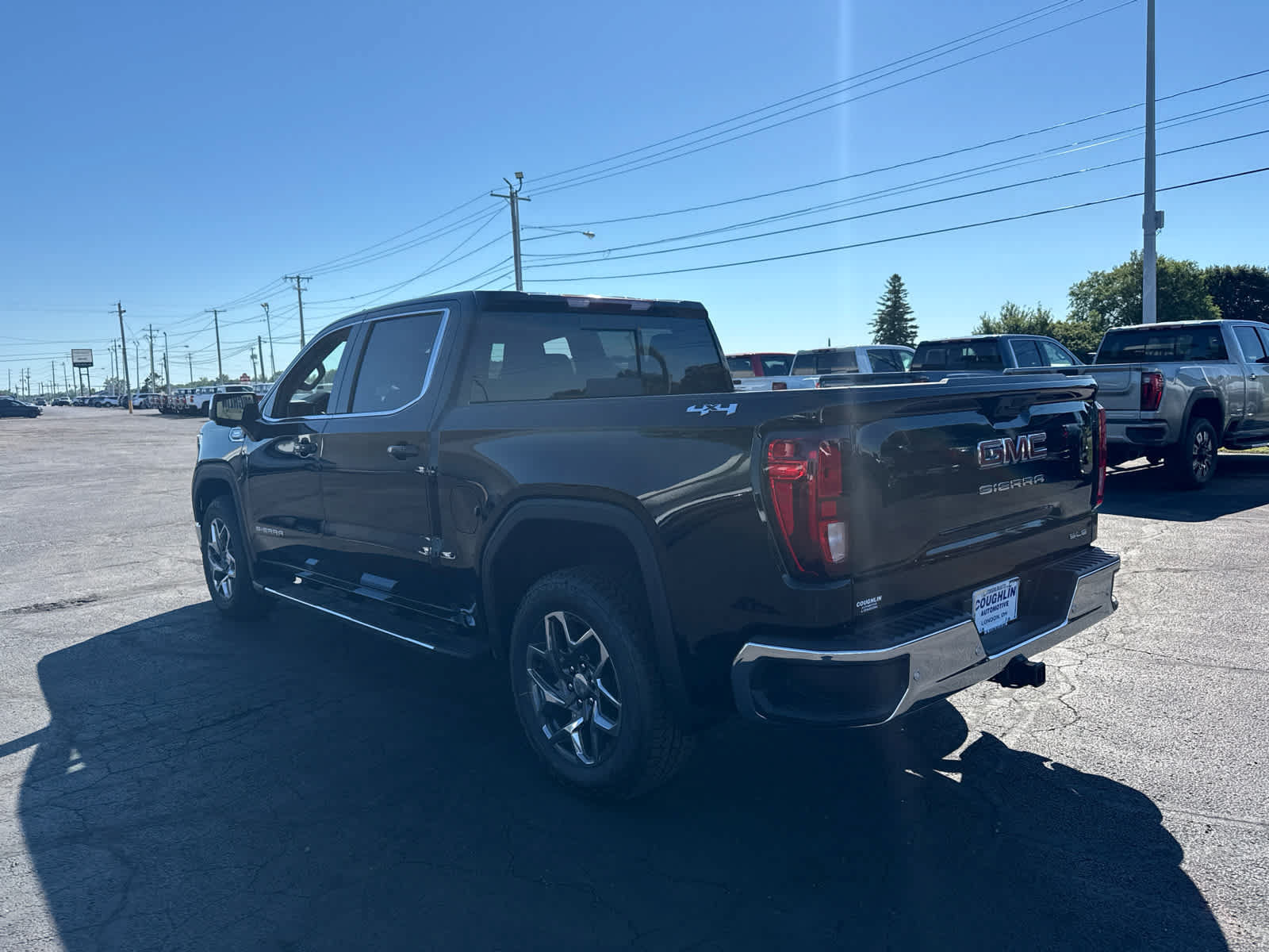 New 2026 GMC Sierra 1500 SLE w/ Preferred Package AWD/4WD image 3