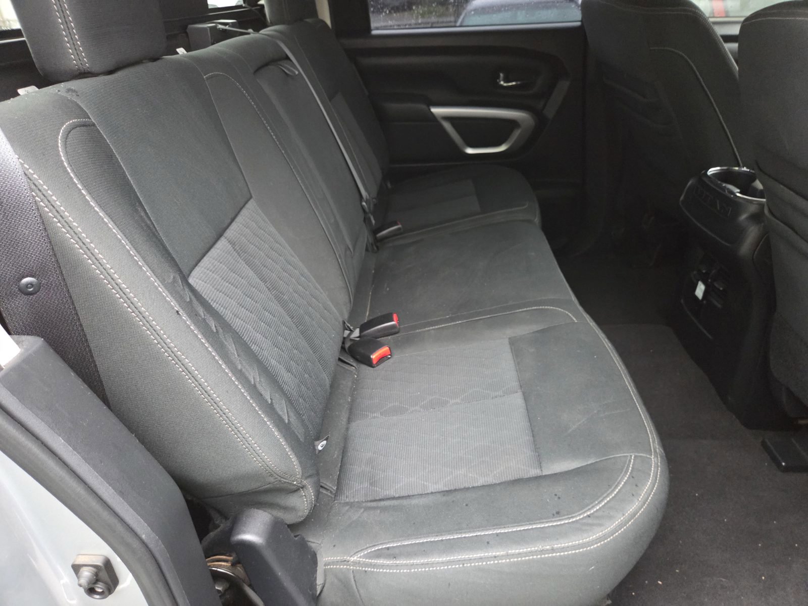 Used 2016 Nissan Titan SV RWD image 11
