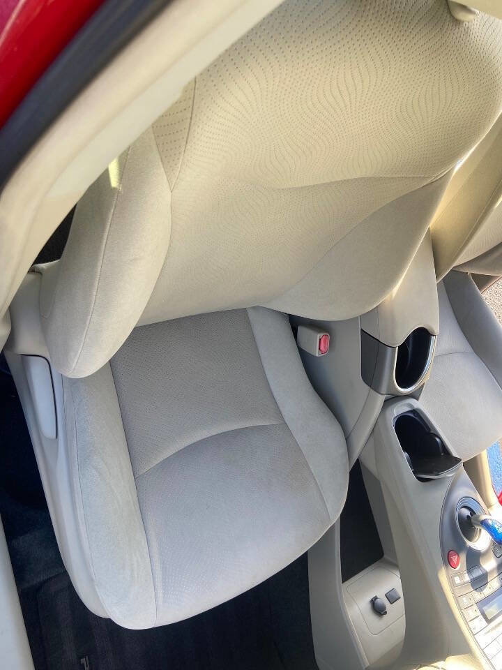 Used 2014 Toyota Prius Three image 14