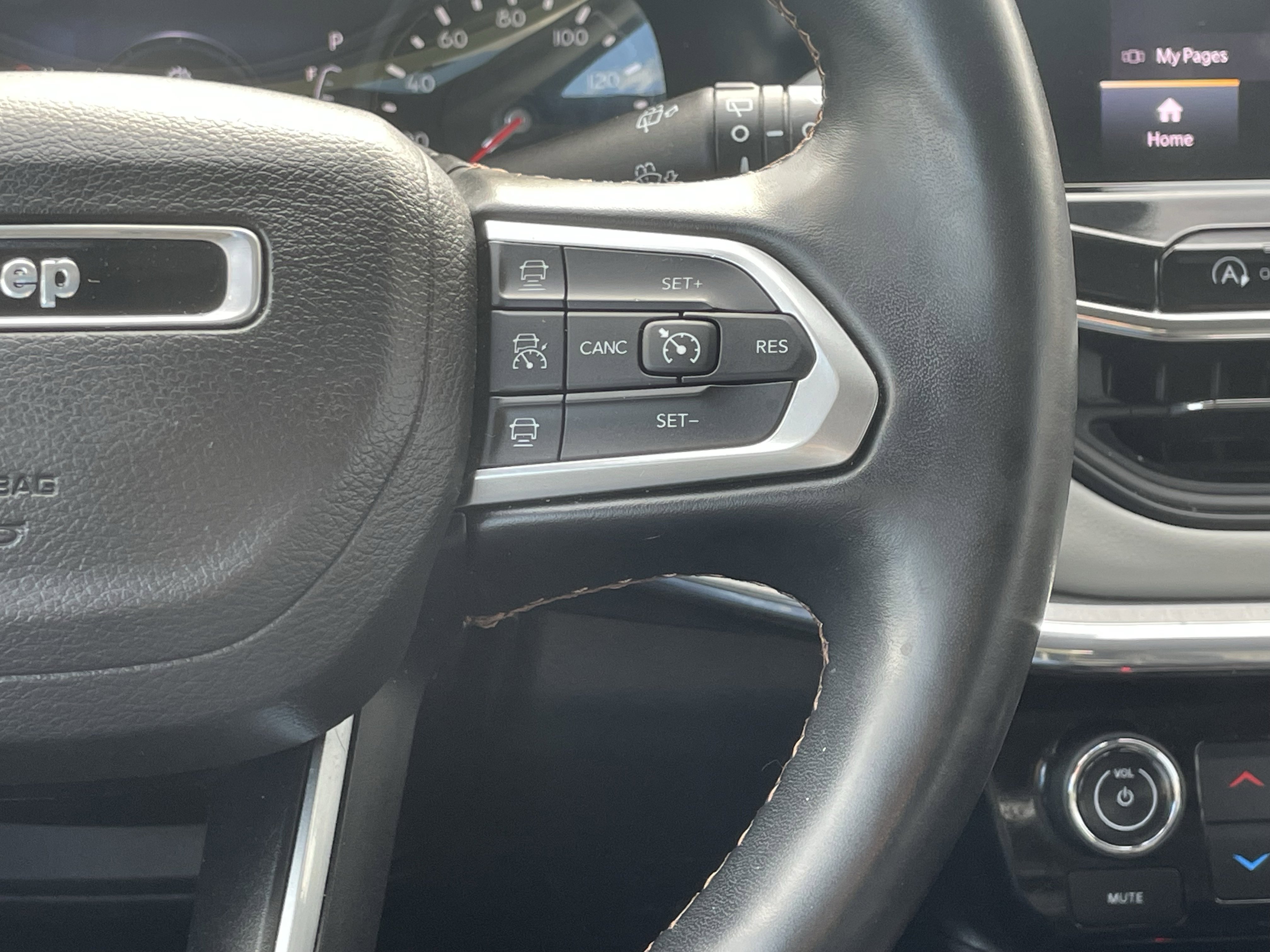 Used 2022 Jeep Compass Limited image 19