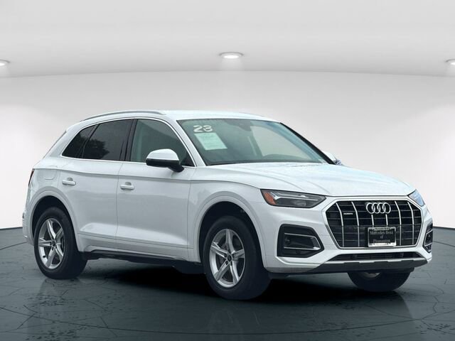 Used 2023 Audi Q5 2.0T Premium w/ Convenience Package AWD/4WD image 9