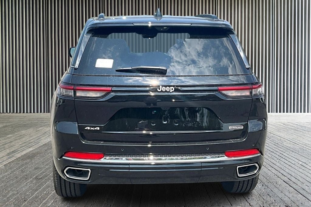 New 2025 Jeep Grand Cherokee Overland w/ Luxury Tech Group IV AWD/4WD image 4