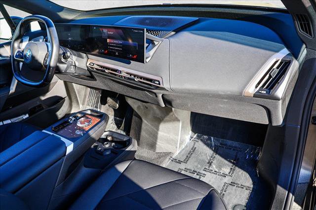 Used 2023 BMW iX M60 w/ Executive Package image 26