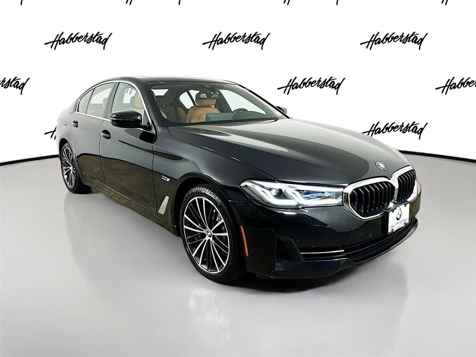 Used 2023 BMW 530e xDrive w/ Premium Package image 3