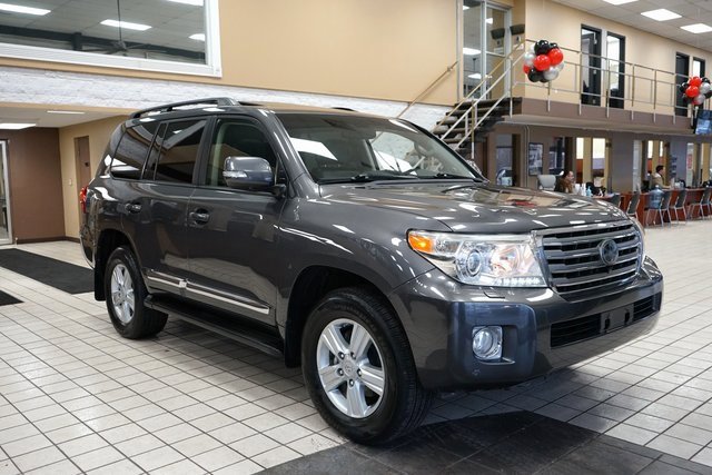 Used 2013 Toyota Land Cruiser image 22
