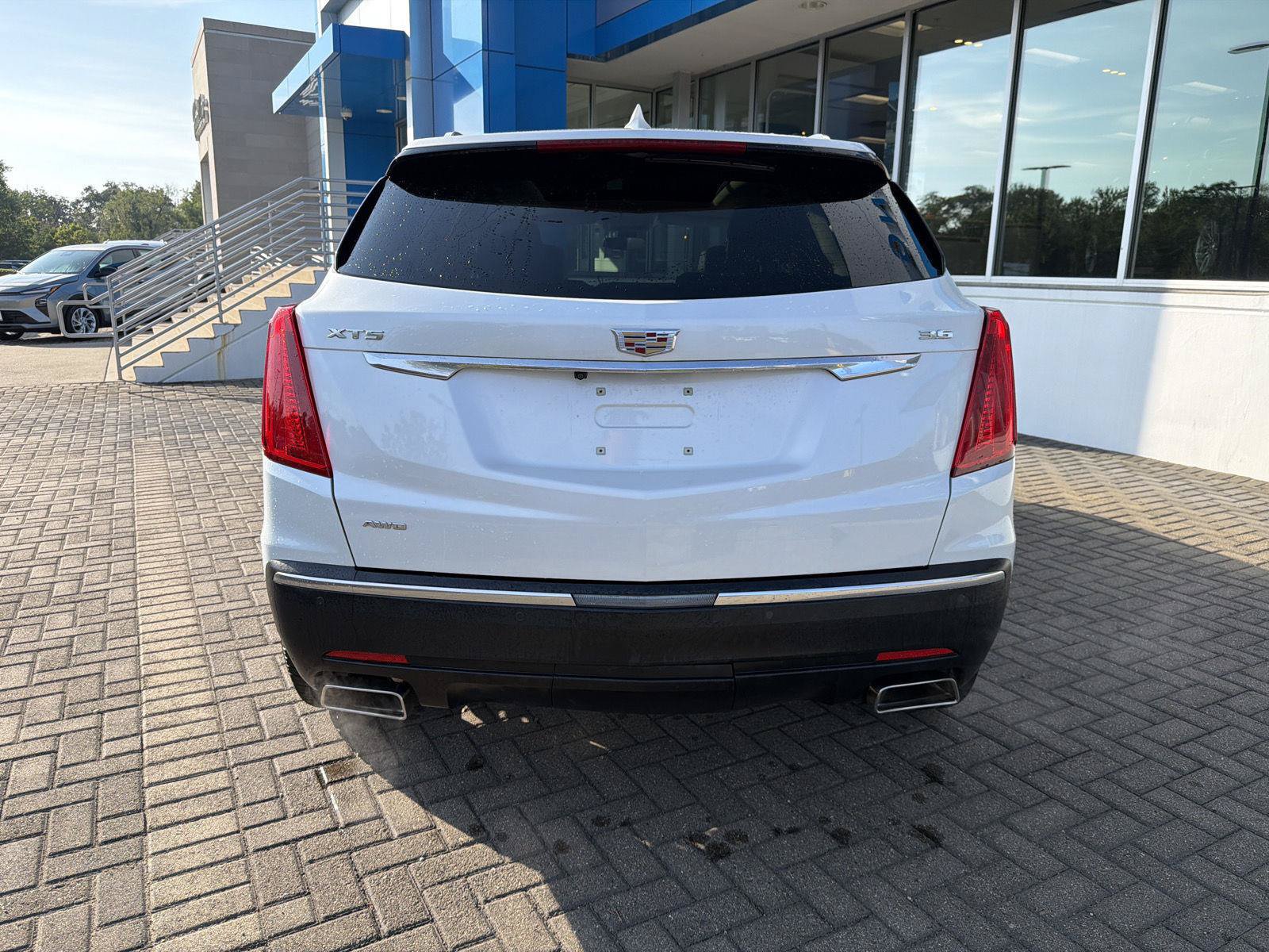 Used 2019 Cadillac XT5 Premium Luxury AWD/4WD image 4