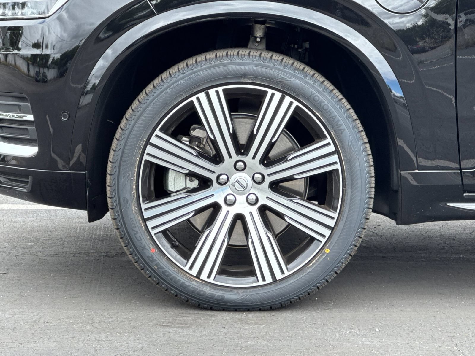 Certified 2024 Volvo XC90 T8 Ultimate w/ Lounge Package AWD/4WD image 32