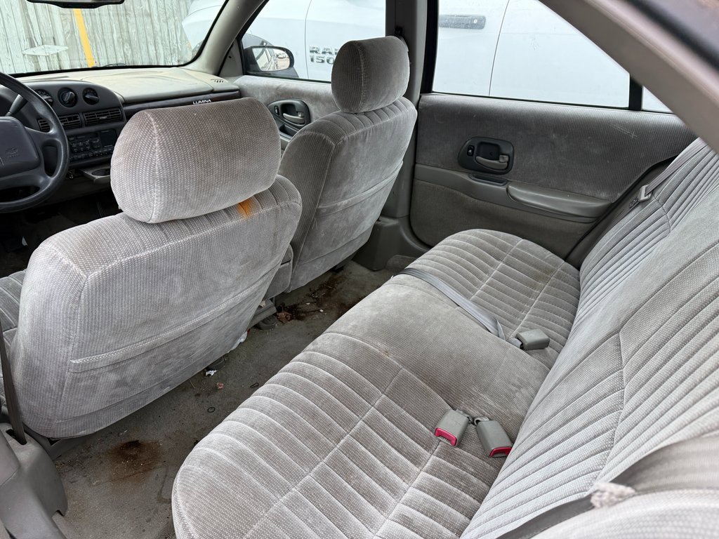 Used 2001 Chevrolet Lumina w/ Preferred Equipment Group image 8