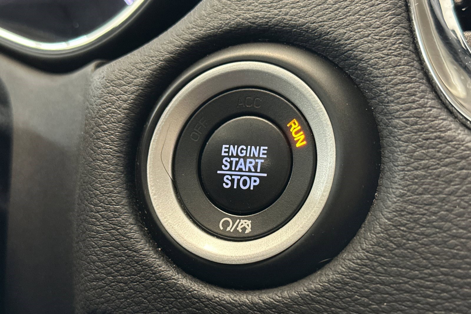 Used 2017 Dodge Durango GT image 34