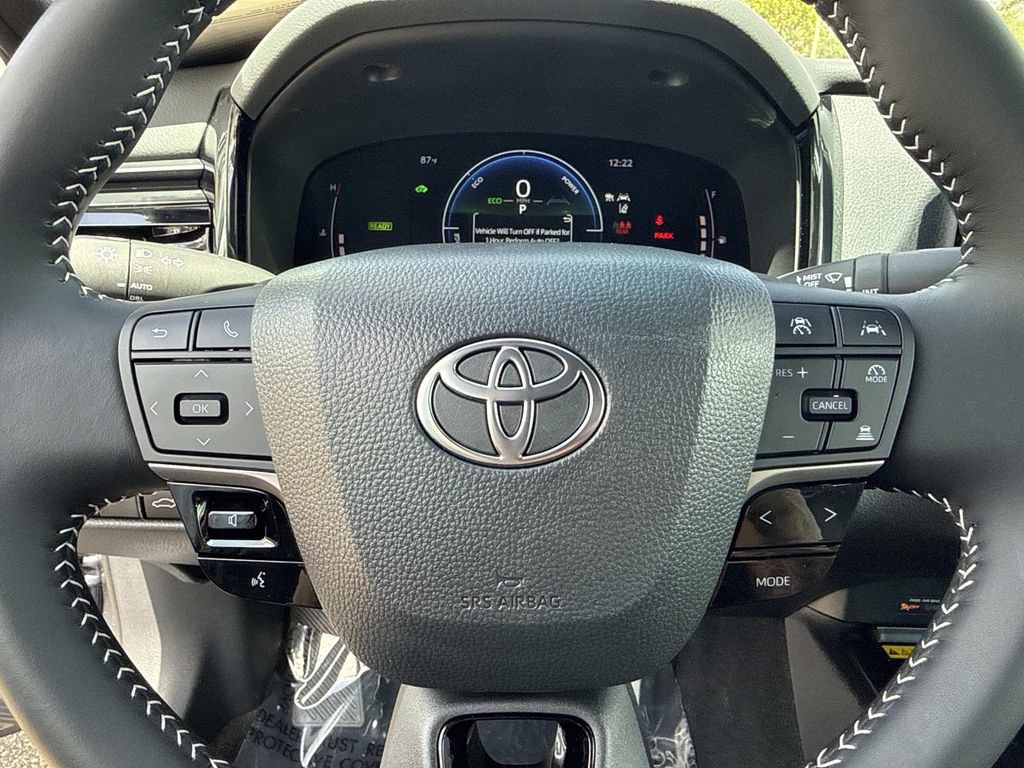Used 2026 Toyota Camry SE FWD image 28