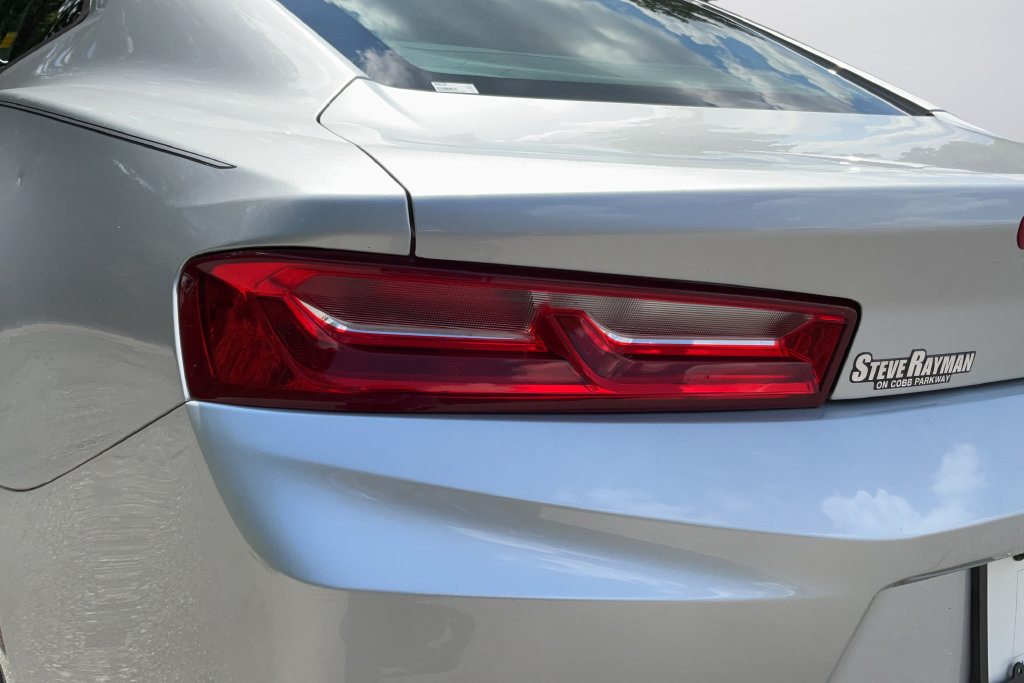 Certified 2018 Chevrolet Camaro LT RWD image 27