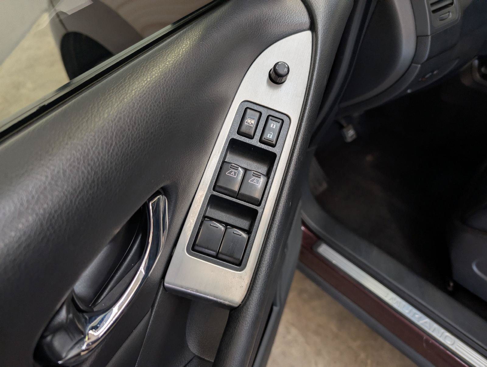 Used 2014 Nissan Murano SL w/ Navigation Package AWD/4WD image 19