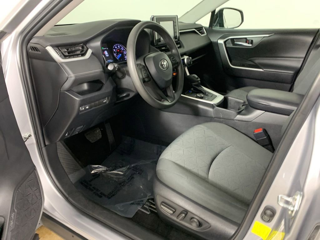 Used 2022 Toyota RAV4 XLE w/ Convenience Package AWD/4WD image 24
