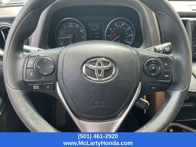 Used 2018 Toyota RAV4 LE FWD image 29