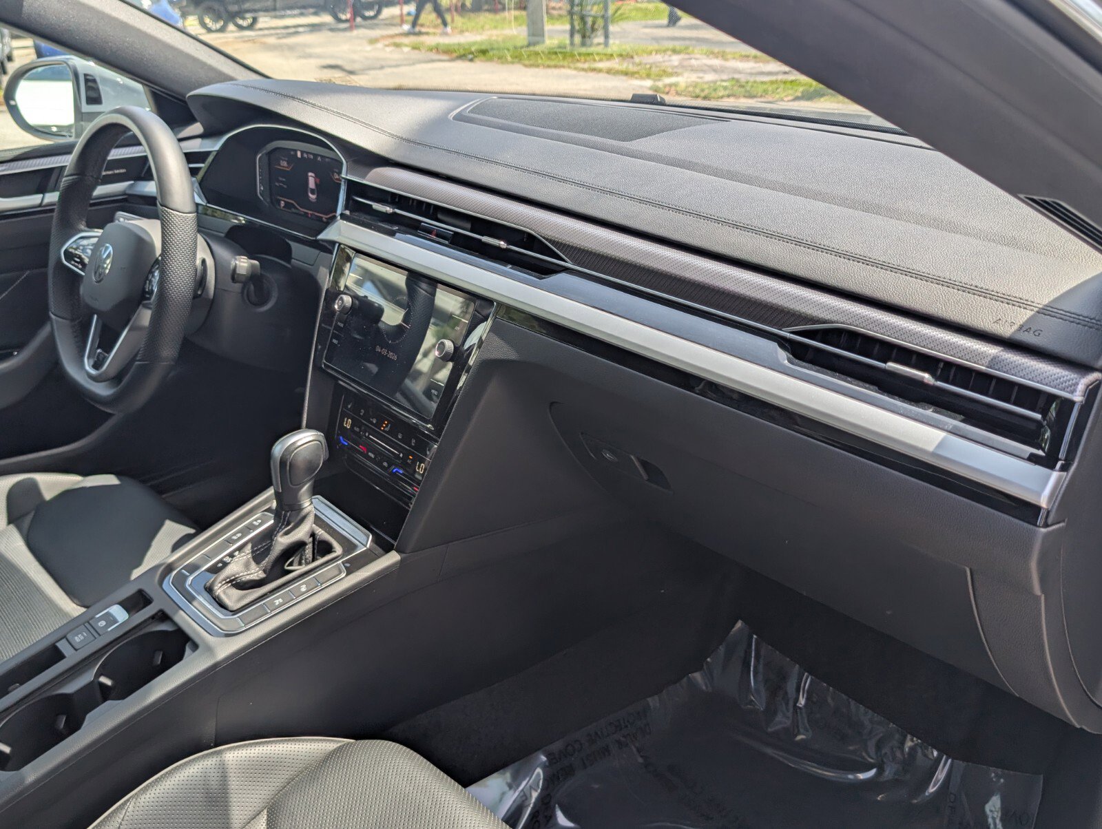 Used 2023 Volkswagen Arteon SEL Premium AWD/4WD image 16