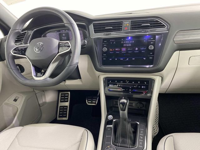 Used 2022 Volkswagen Tiguan SEL R-Line image 16