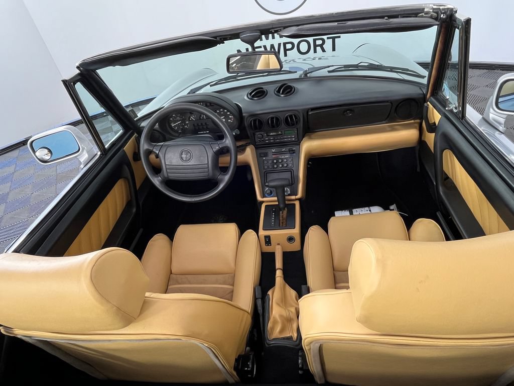 Used 1991 Alfa Romeo Spider Veloce RWD image 18