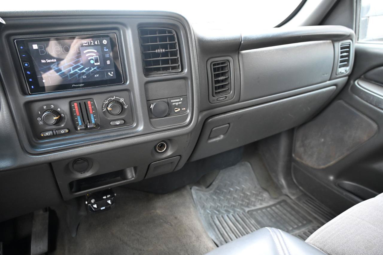 Used 2006 Chevrolet Silverado 2500 LT w/ Skid Plate Package AWD/4WD image 27
