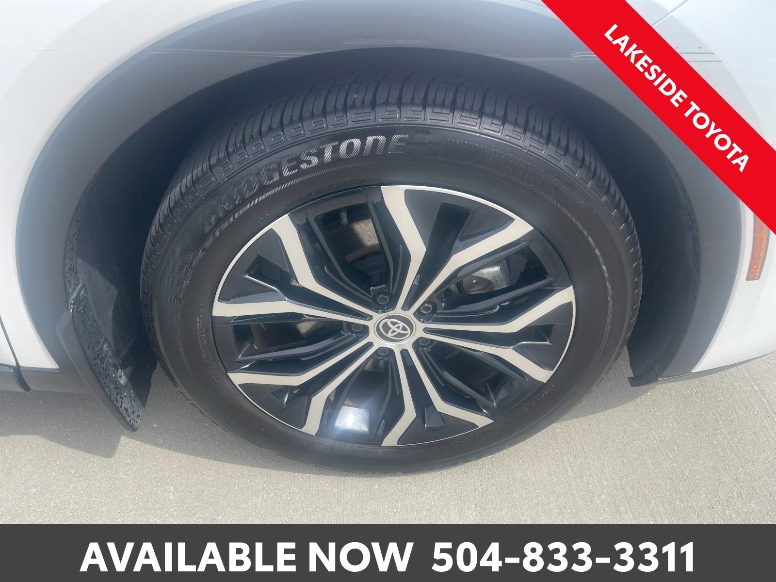 Used 2023 Toyota Crown Limited image 29