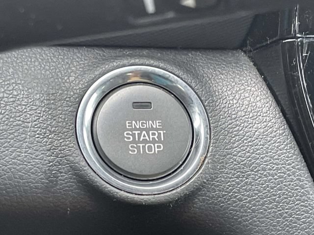Used 2020 Hyundai Ioniq SE FWD image 25